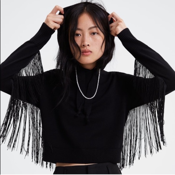 sweatshirt with fringe